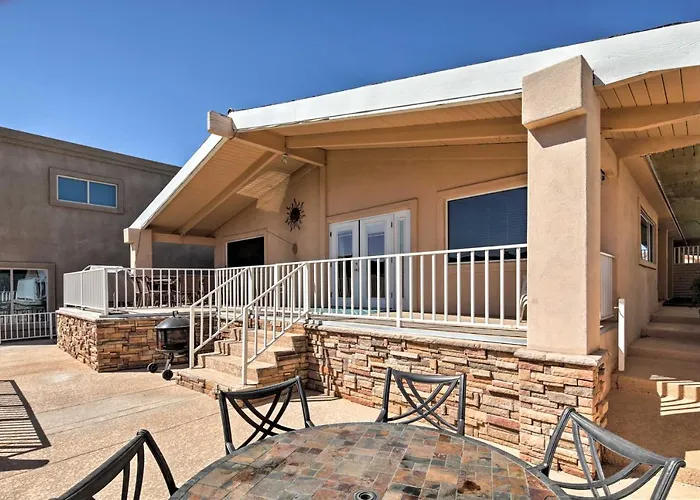 Canalfront Family W/ Private 50-foot Dock! Holiday home *