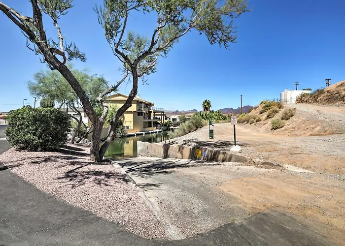 Canalfront Family W/ Private 50-foot Dock! Holiday home Parker