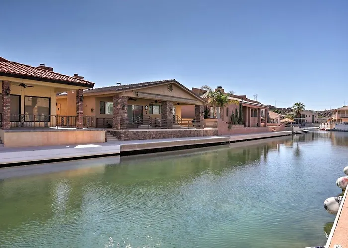 Canalfront Family W/ Private 50-foot Dock! Holiday home Parker